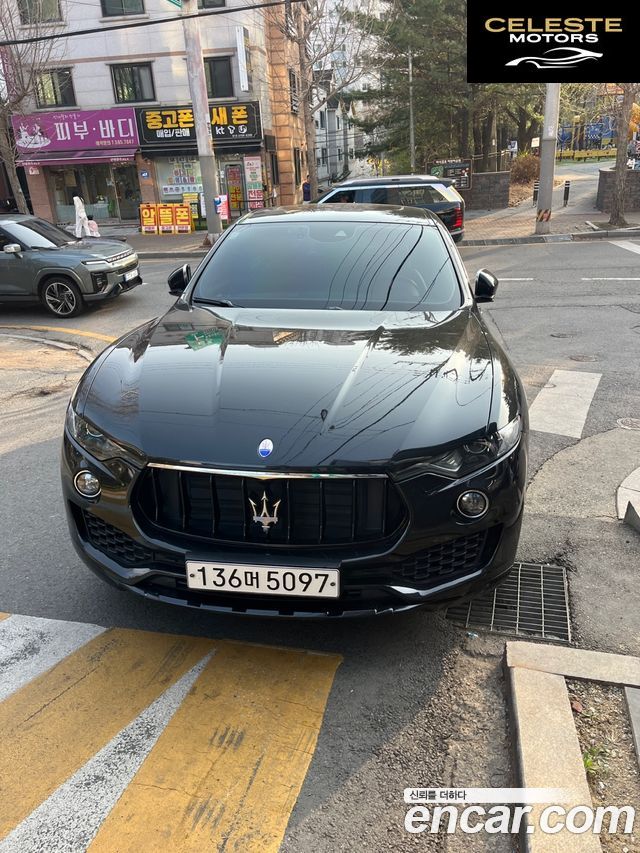 MASERATI Levante 3.0 AWD Sport 2017 — photo 9 sur 12