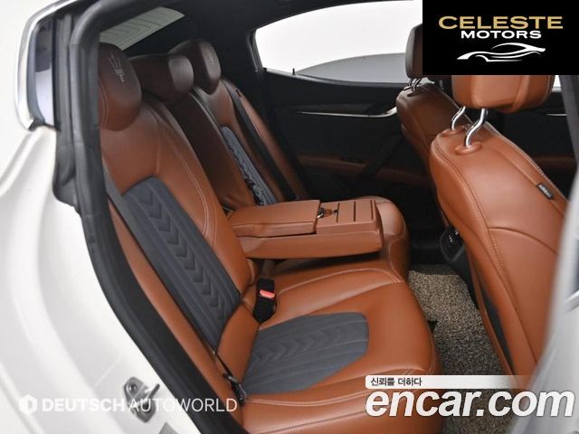MASERATI Ghibli 3.0 Luxury 2017 — photo 12 sur 26