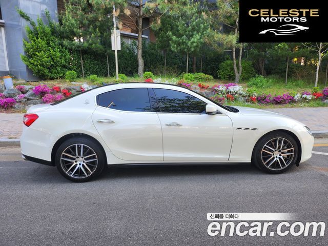 MASERATI Ghibli 3.0 2015 — photo 15 sur 26