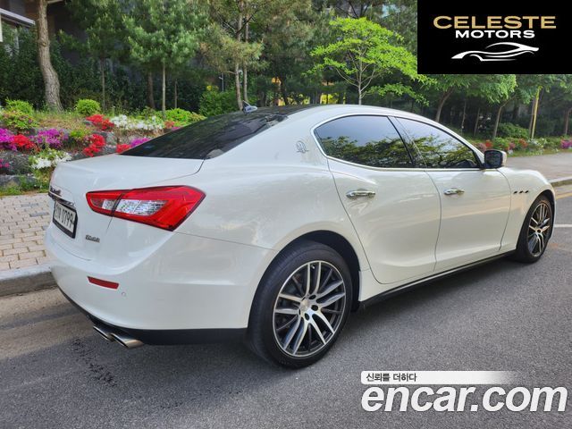 MASERATI Ghibli 3.0 2015 — photo 18 sur 26