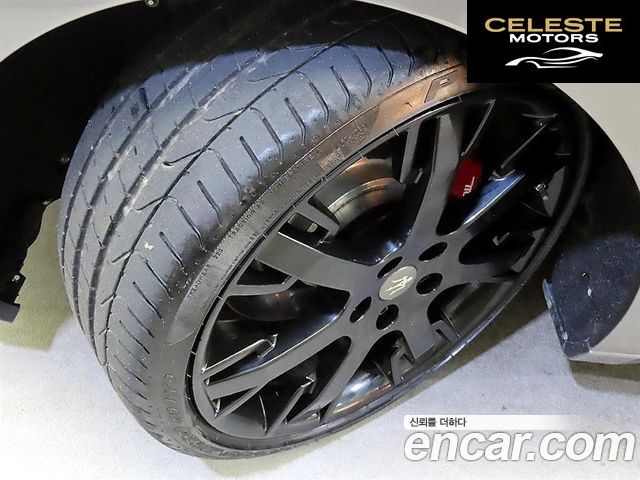 MASERATI Gran Turismo 4.7 Sport 2013 — photo 18 sur 24