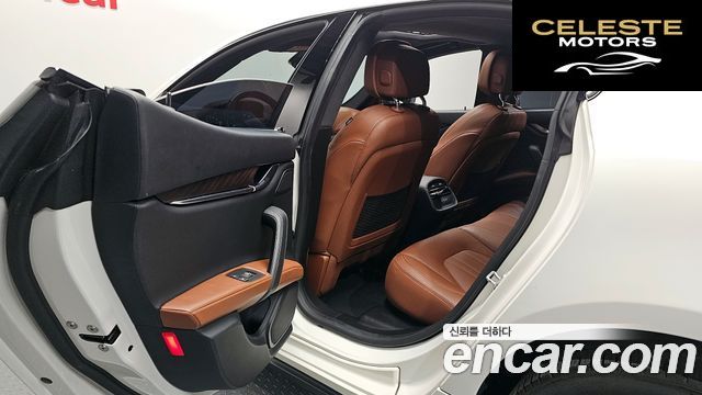 MASERATI Ghibli 3.0 2018 — photo 12 sur 26
