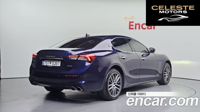 MASERATI Ghibli 2.0 Gran 2021 — photo 2 sur 30