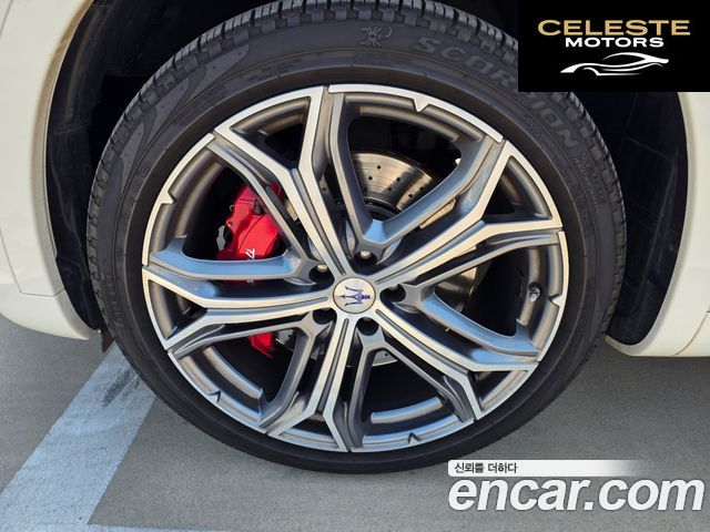 MASERATI Levante 3.8 GTS AWD 2019 — photo 12 sur 24