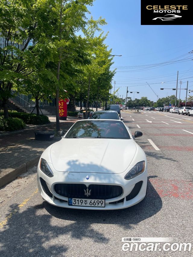 MASERATI GranCabrio 4.7 2012 — photo 12 sur 16