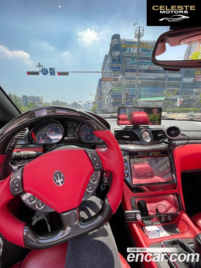 MASERATI GranCabrio 4.7 2012 — photo 8 sur 16