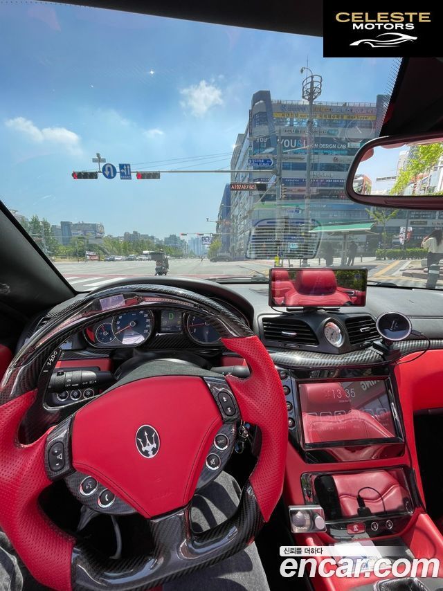 MASERATI GranCabrio 4.7 2012 — photo 9 sur 16