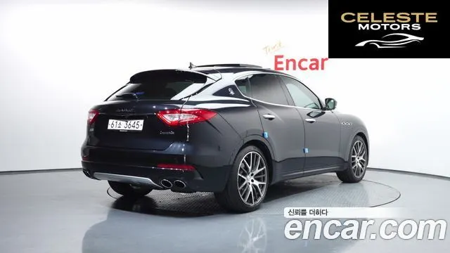 MASERATI Levante 3.0 S AWD Gran 2017 — photo 2 sur 36