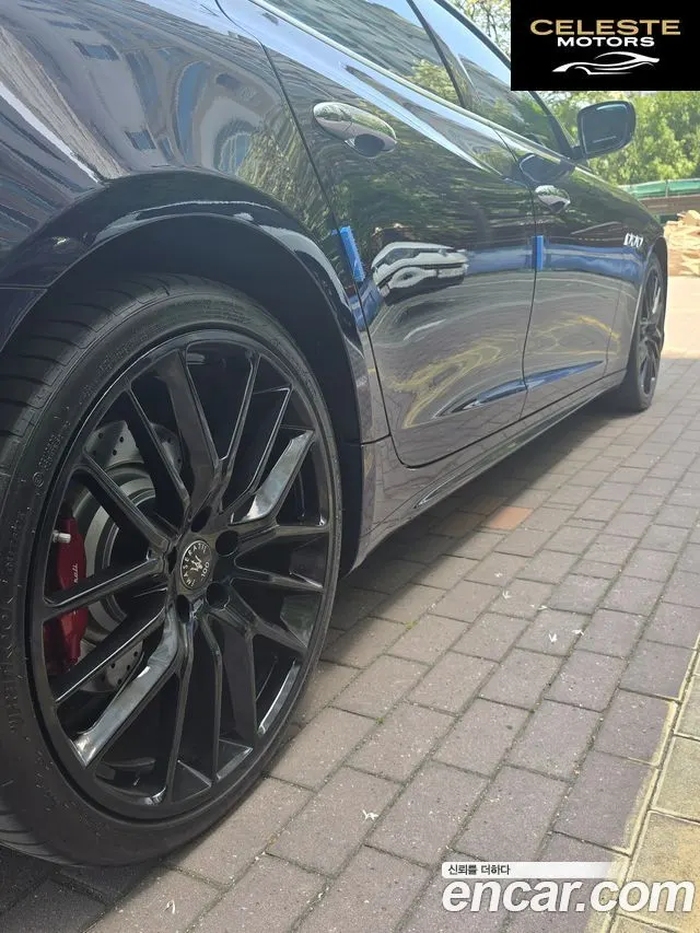 MASERATI QuattroGTS 3.8 V8 2015 — photo 6 sur 15