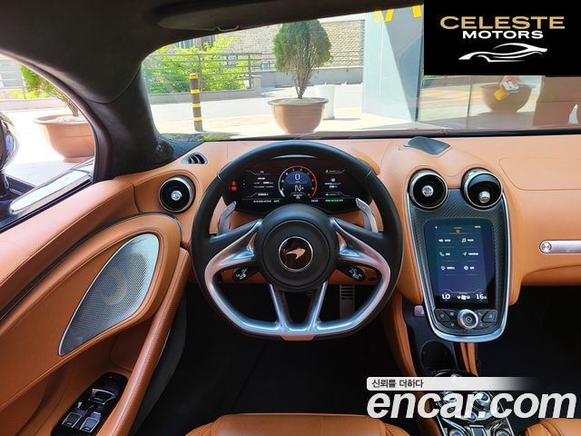 MCLAREN GT 4.0 2022 — photo 8 sur 26