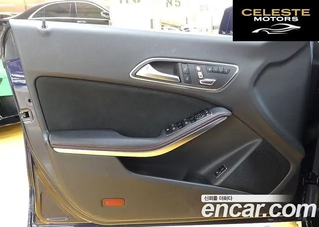MERCEDES AMG CLA-Classe C117 CLA220 AMG Line 2018 — photo 11 sur 26