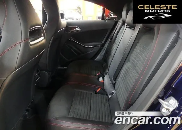 MERCEDES AMG CLA-Classe C117 CLA220 AMG Line 2018 — photo 20 sur 26