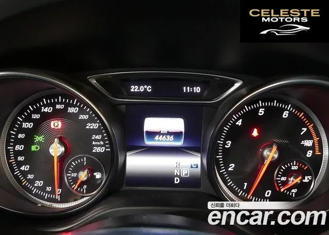 MERCEDES AMG CLA-Classe C117 CLA220 AMG Line 2018 — photo 6 sur 26