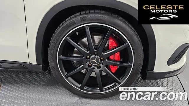 MERCEDES AMG GLA-Classe X156 GLA45 AMG 4MATIC 2016 — photo 5 sur 26