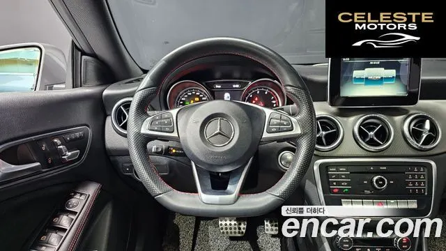 MERCEDES AMG CLA-Classe C117 CLA220 AMG Line 2018 — photo 13 sur 20