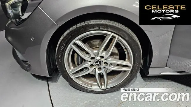 MERCEDES AMG CLA-Classe C117 CLA220 AMG Line 2018 — photo 5 sur 20
