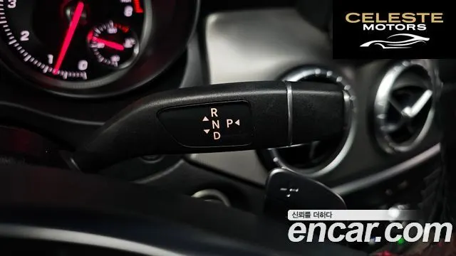 MERCEDES AMG CLA-Classe C117 CLA220 AMG Line 2018 — photo 9 sur 20