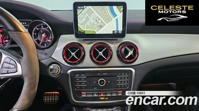 MERCEDES AMG CLA-Classe C117 CLA45 AMG 4MATIC 2016 — photo 17 sur 20