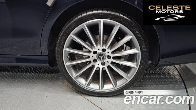 MERCEDES AMG E-Classe W213 E300 4MATIC AMG Line 2018 — photo 5 sur 20