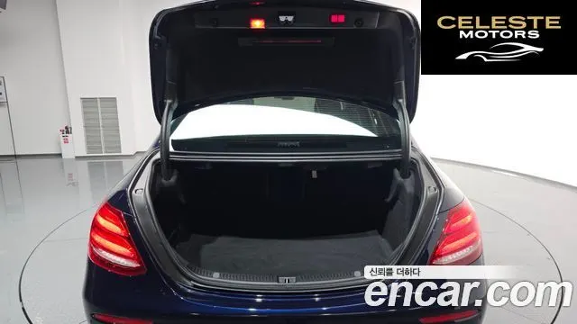 MERCEDES AMG E-Classe W213 E300 4MATIC AMG Line 2018 — photo 20 sur 20