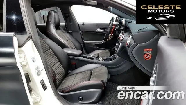MERCEDES AMG CLA-Classe C117 CLA220 AMG Line 2018 — photo 11 sur 20