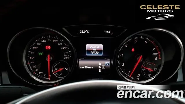 MERCEDES AMG CLA-Classe C117 CLA220 AMG Line 2018 — photo 8 sur 20