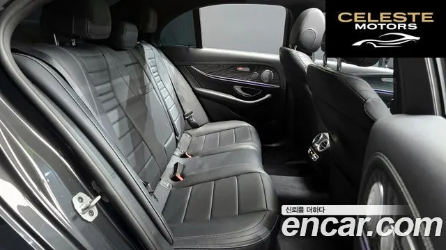 MERCEDES AMG E-Classe W213 E350 4MATIC AMG Line Edition 2021 — photo 12 sur 20