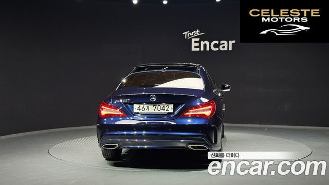 MERCEDES AMG CLA-Classe C117 CLA220 AMG Line 2018 — photo 4 sur 20