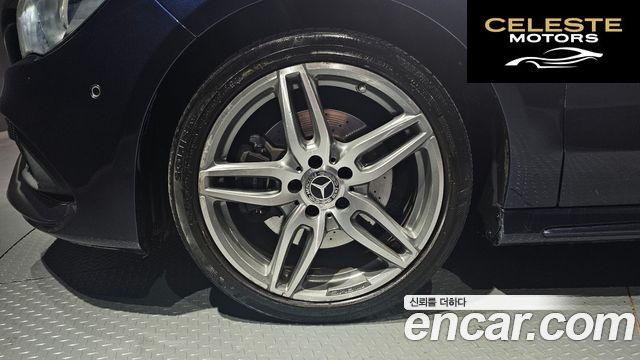 MERCEDES AMG CLA-Classe C117 CLA220 AMG Line 2018 — photo 5 sur 20