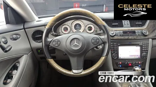 MERCEDES AMG CLS-Classe W219 CLS350 AMG Package 2010 — photo 13 sur 20