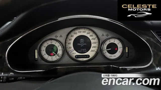 MERCEDES AMG CLS-Classe W219 CLS350 AMG Package 2010 — photo 8 sur 20