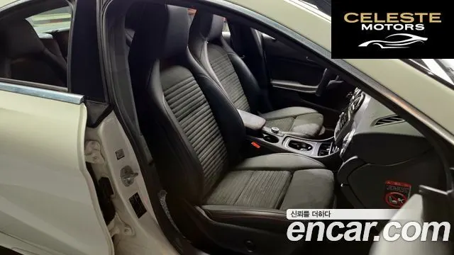 MERCEDES AMG CLA-Classe C117 CLA220 AMG Line 2018 — photo 12 sur 20