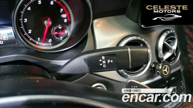 MERCEDES AMG CLA-Classe C117 CLA220 AMG Line 2018 — photo 9 sur 20