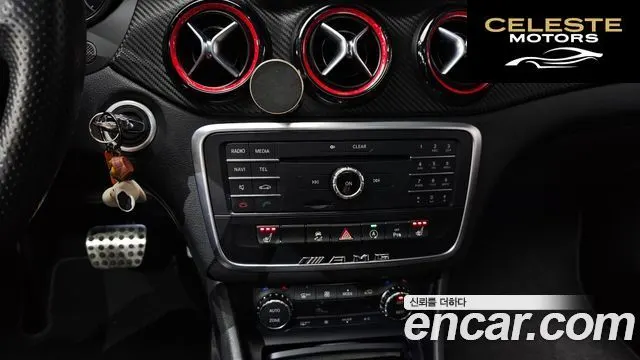 MERCEDES AMG CLA-Classe C117 CLA45 AMG 4MATIC 2016 — photo 16 sur 20
