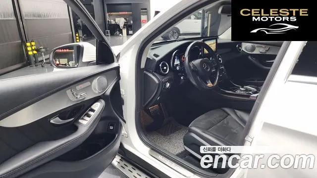 MERCEDES AMG GLC-Classe X253 GLC300 4MATIC AMG Line 2019 — photo 10 sur 20