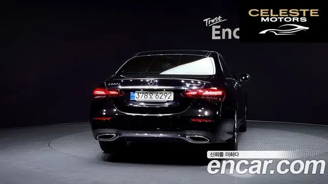 MERCEDES AMG E-Classe W213 E220d 4MATIC AMG Line 2022 — photo 4 sur 20