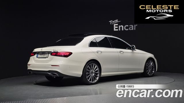 MERCEDES AMG E-Classe W213 E350 4MATIC AMG Line 2022 — photo 2 sur 20