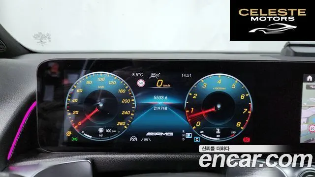 MERCEDES AMG GLB-Classe X247 AMG GLB35 4MATIC 2021 — photo 8 sur 20