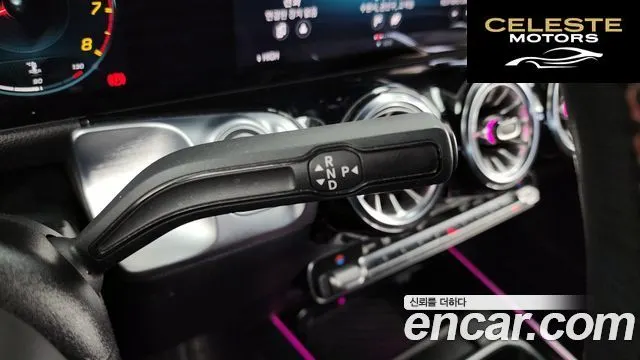 MERCEDES AMG GLB-Classe X247 AMG GLB35 4MATIC 2021 — photo 9 sur 20