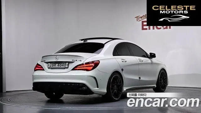 MERCEDES AMG CLA-Classe C117 CLA45 AMG 4MATIC 2017 — photo 2 sur 20