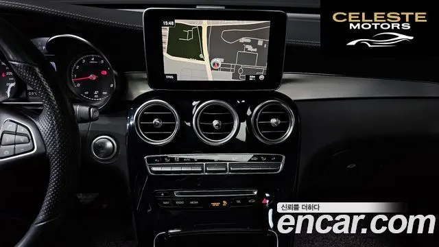 MERCEDES AMG GLC-Classe X253 GLC300 4MATIC AMG Line Coupé 2019 — photo 14 sur 26
