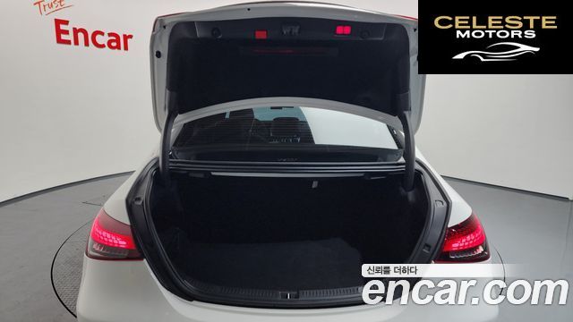 MERCEDES AMG E-Classe W213 E350 4MATIC AMG Line 2021 — photo 20 sur 26