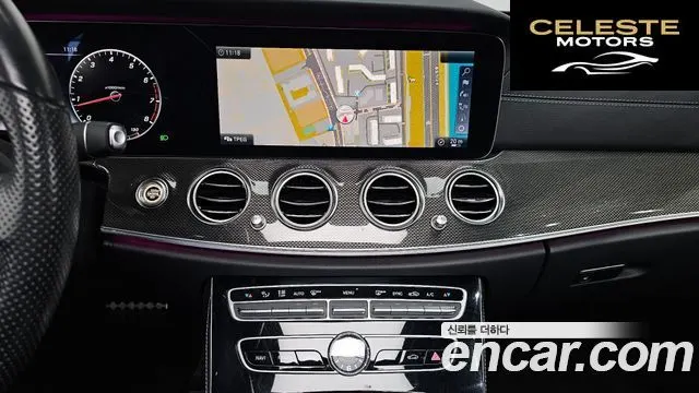 MERCEDES AMG E-Classe W213 E300 4MATIC AMG Line 2017 — photo 14 sur 26