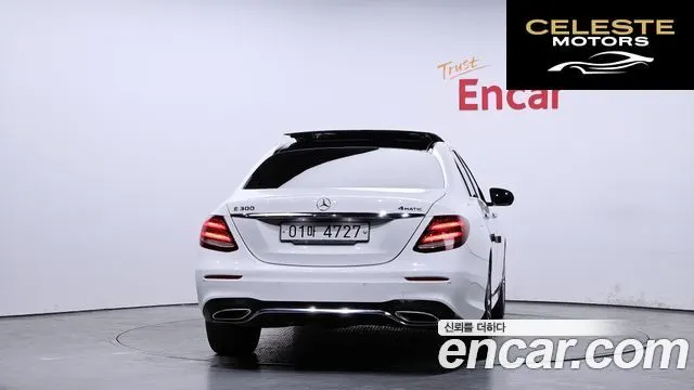 MERCEDES AMG E-Classe W213 E300 4MATIC AMG Line 2017 — photo 4 sur 26