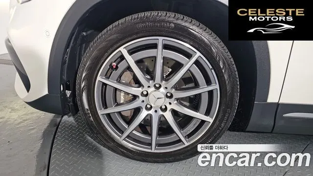 MERCEDES AMG GLA-Classe H247 GLA45 AMG 4MATIC+ 2021 — photo 5 sur 20