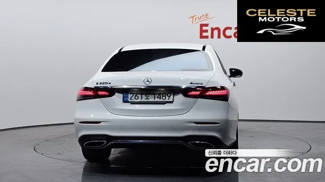 MERCEDES AMG E-Classe W213 E220d 4MATIC AMG Line 2022 — photo 4 sur 26