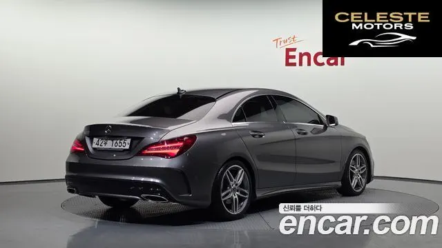 MERCEDES AMG CLA-Classe C117 CLA220 AMG Line 2018 — photo 2 sur 20