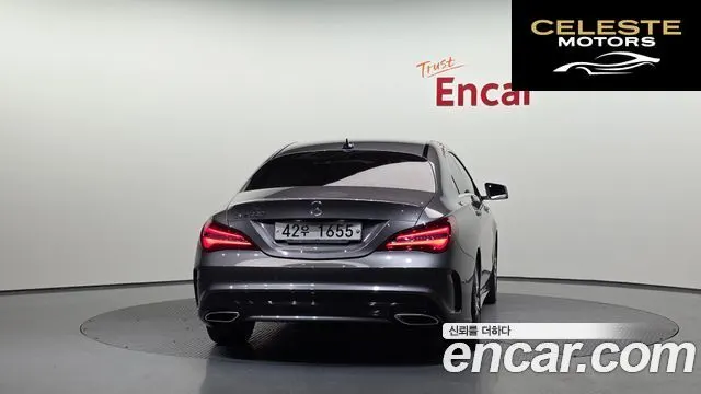 MERCEDES AMG CLA-Classe C117 CLA220 AMG Line 2018 — photo 4 sur 20