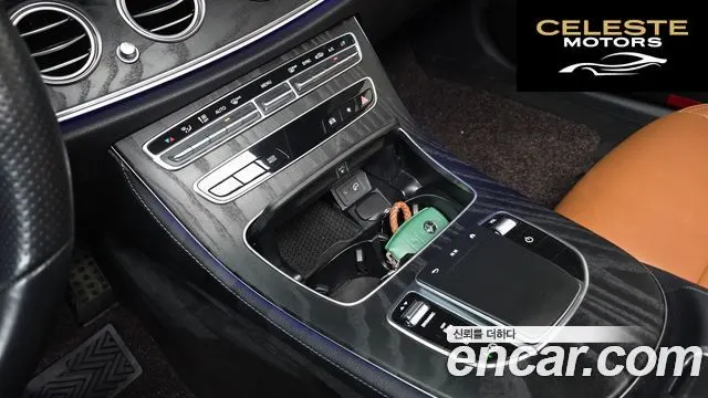 MERCEDES AMG E-Classe W213 E220d 4MATIC AMG Line 2021 — photo 16 sur 20