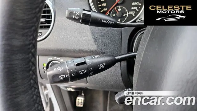 MERCEDES AMG M-Classe W164 ML63 AMG 2008 — photo 17 sur 20